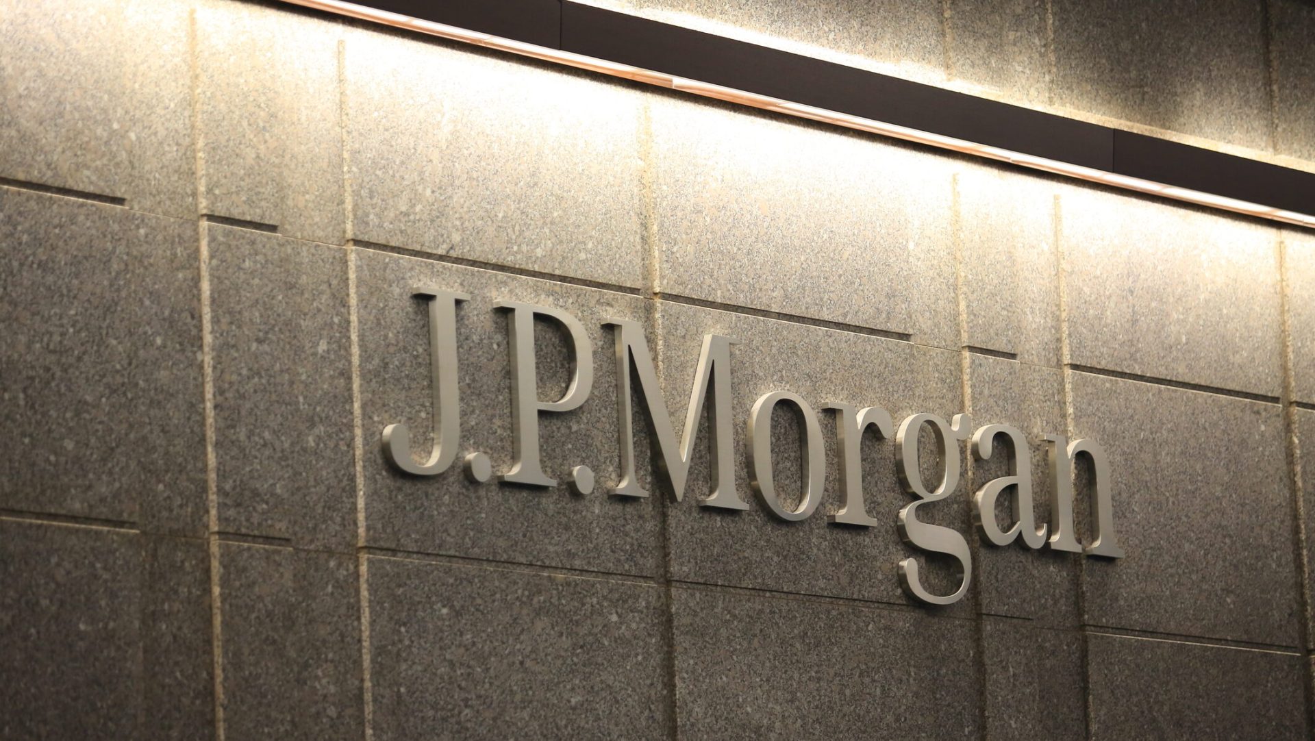 JPMORGAN CHASE avertizează asupra riscurilor geopolitice și vulnerabilităților economice globale Directorul general al JPMORGAN CHASE, Jamie Dimon, a tras un semnal de alarmă cu privire la fragilitatea economiei mondiale într-o scrisoare adresată acționarilor