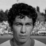 Lucescu, carieră incredibilă: a jucat în Liga 1 la 45 de ani