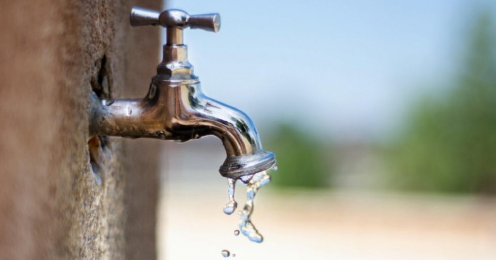 Apelează la portofel! Cât costă apa și canalizarea în România în aprilie 2026?