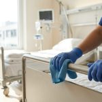 Patru condiții esențiale pentru ca dezinfecția într-un spital să fie eficientă