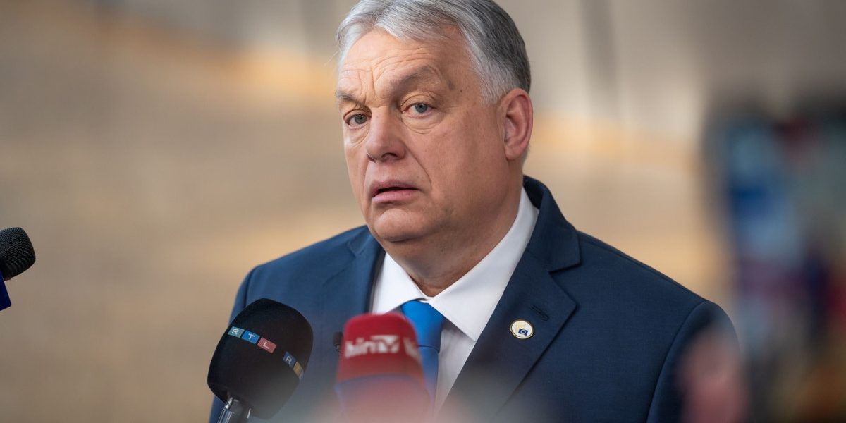 Orban, ”moment Ceaușescu” la miting: ”Rușilor, plecați acasă!”