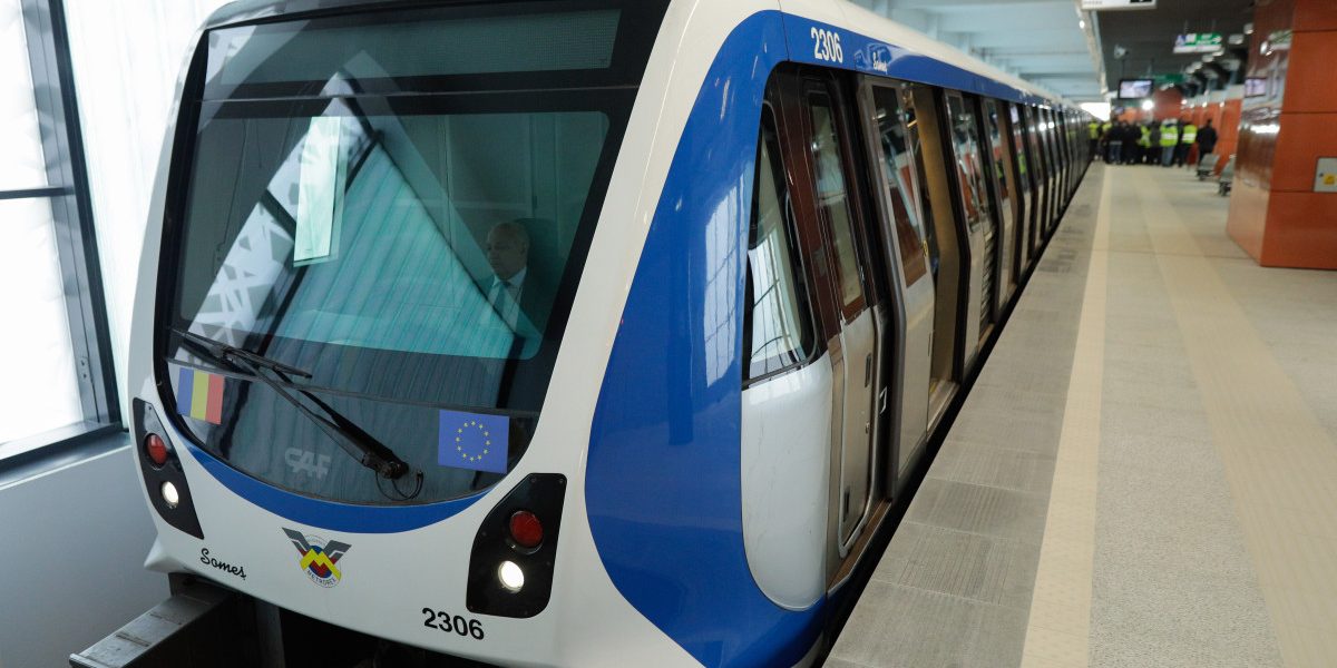 Fum la metroul bucureștean: Panică în stație, pasagerii evacuați luni dimineață