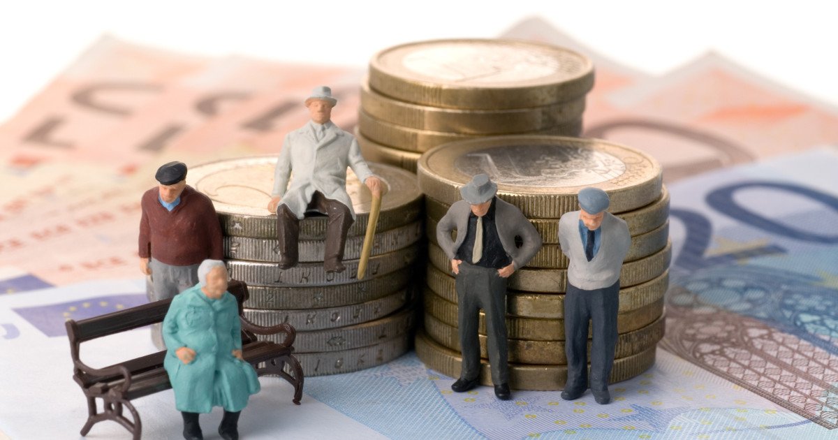 Guvernul a adoptat joi pachetul de solidaritate, un set de măsuri menite să sprijine cele mai vulnerabile categorii ale populației, printre care pensionarii cu venituri mici și copiii cu dizabilități