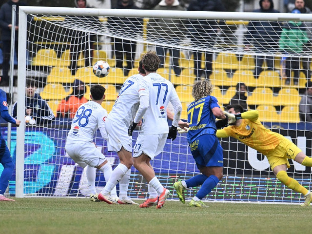 MSZoYXNoPWI2Mjk1NWM3Y2VlY2JkNTBjNDdhYjM4MjMxNGUwMTUw.thumb_.jpg - StiriAlese