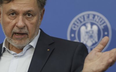 Rafila, blocat de 3 motive: De ce NU a decis cu privire la vaccinurile Pfizer