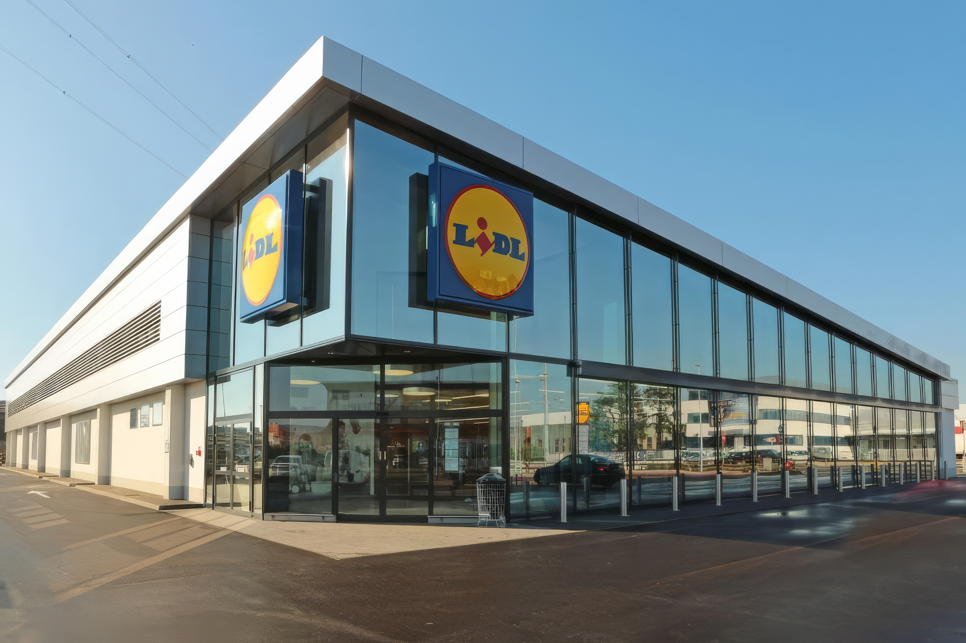Lidl introduce un nou mecanism pentru economii de Paște, oferind clienților un cupon de 50 de lei, disponibil până pe 15 aprilie, pentru cumpărături de minim 500 de lei într-un singur bon fiscal