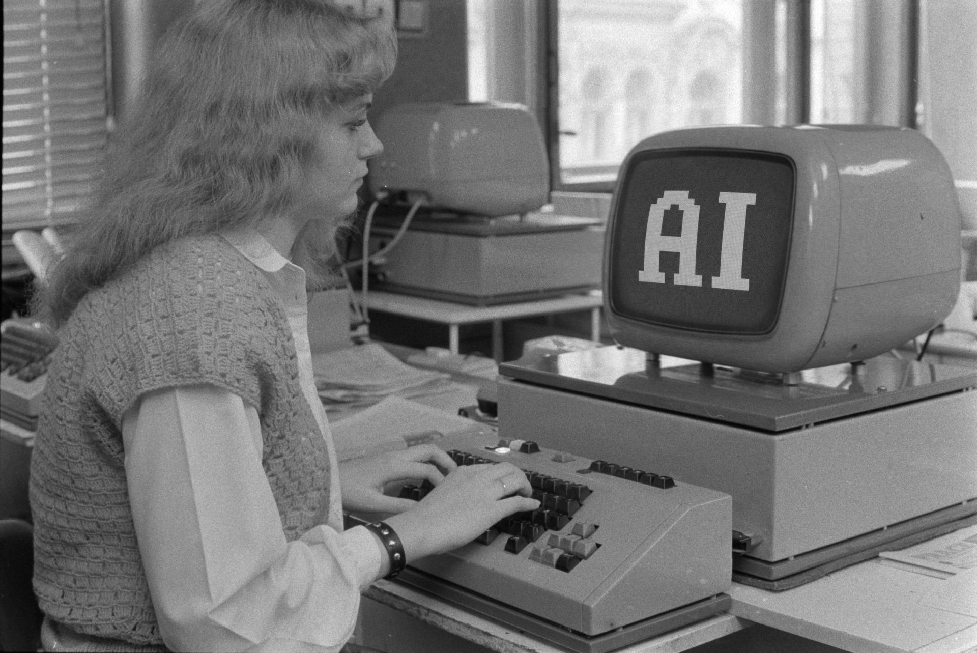 Companiile mari încep să înlocuiască treptat pozițiile de middle management cu inteligență artificială, schimbând radical modul în care își organizează activitatea