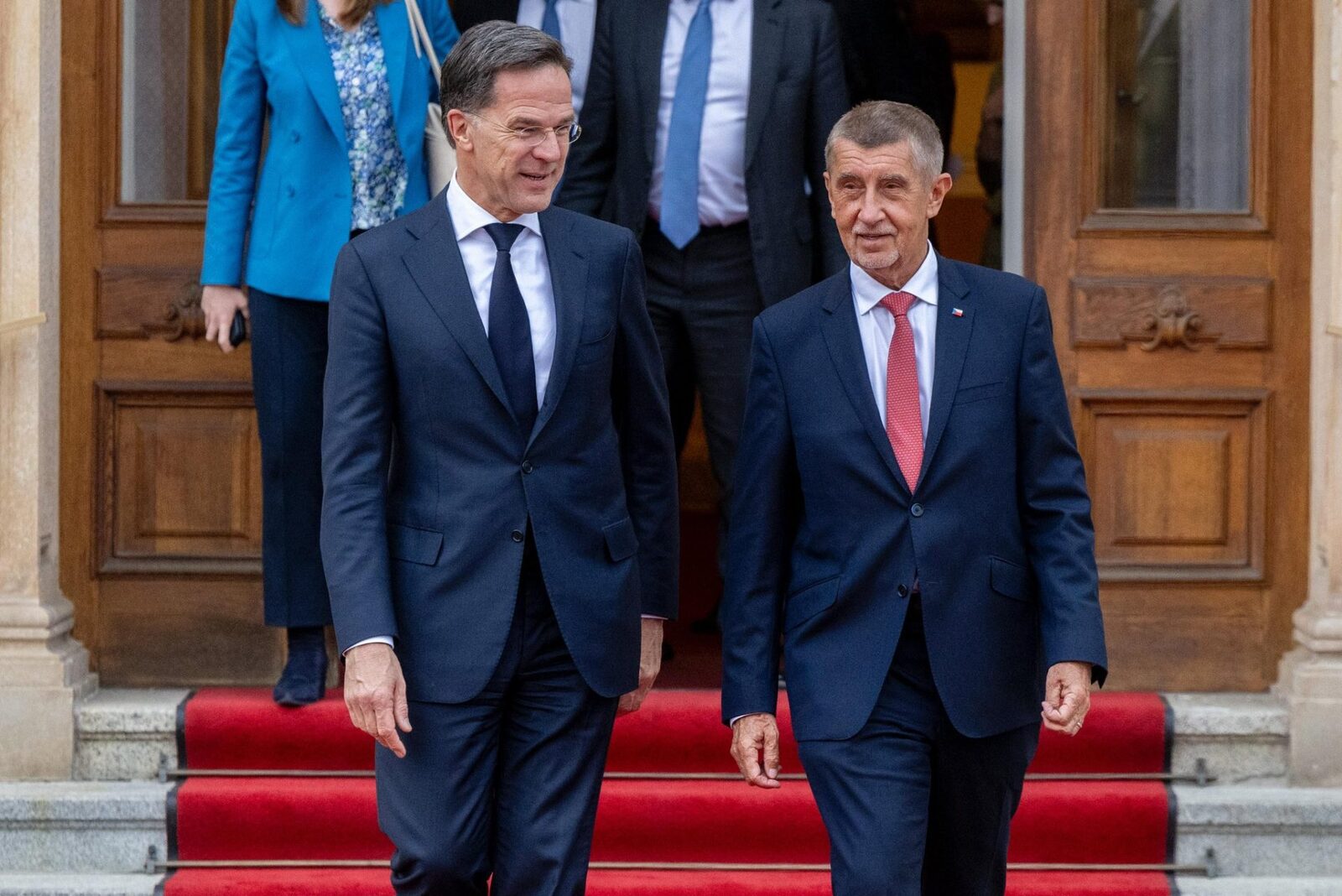 Babis, după ce taie din Apărare: Cehia, gata să-și onoreze promisiunile NATO