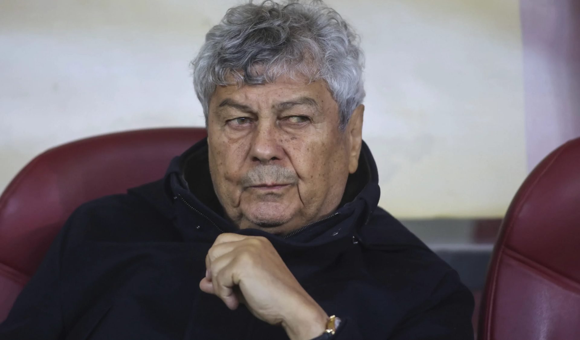 11:30: Românii își pot lua rămas bun de la Mircea Lucescu la Arena Națională