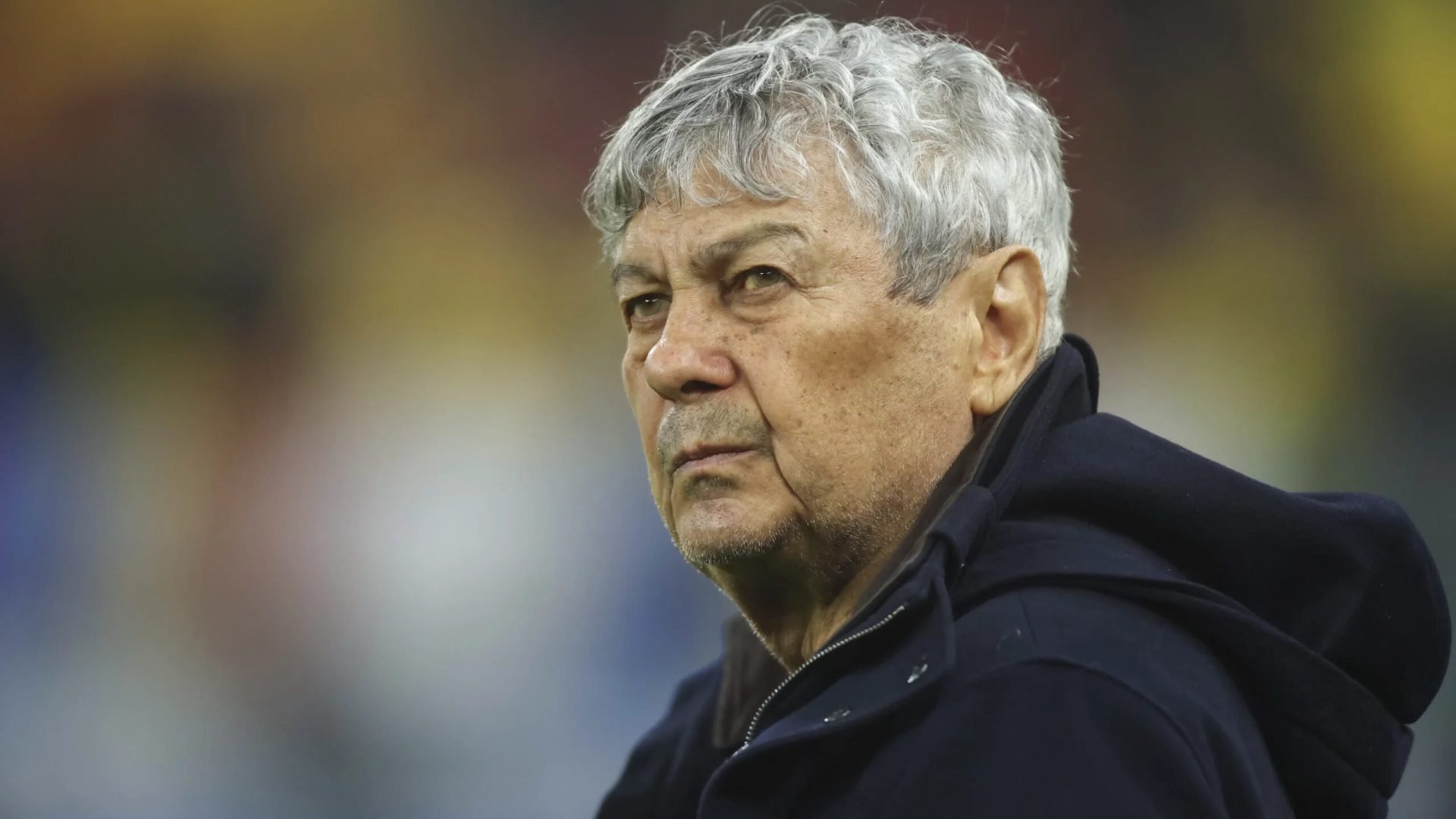 Medicii iau în calcul utilizarea ECMO pentru Mircea Lucescu Mircea Lucescu, fostul selecționer al Echipei Naționale a României, se află internat în stare critică la Spitalul Universitar de Urgență din București, după ce a suferit un infarct