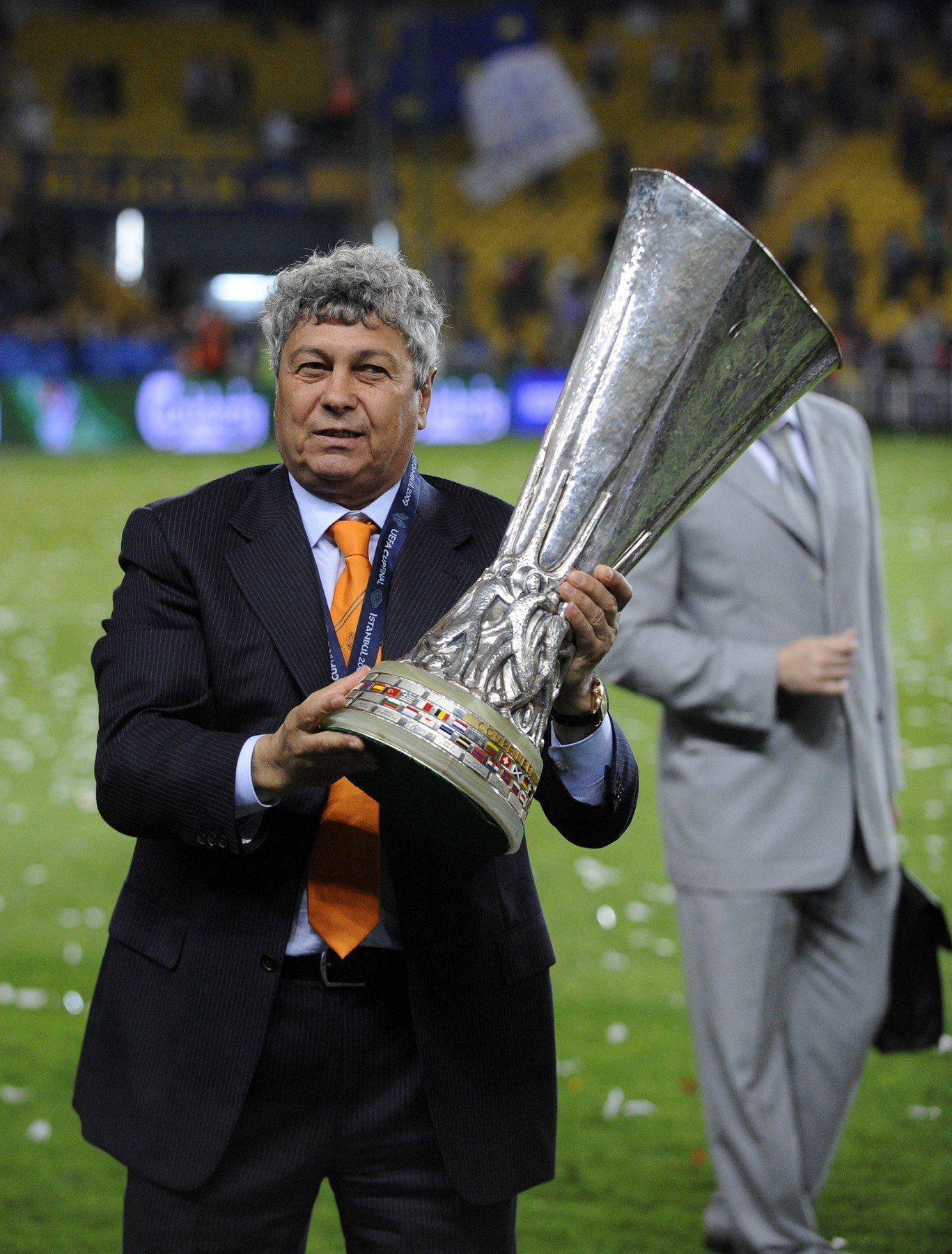 Lumea fotbalului este în doliu, marți seară, după anunțul morții antrenorului Mircea Lucescu, o figură legendară a sportului