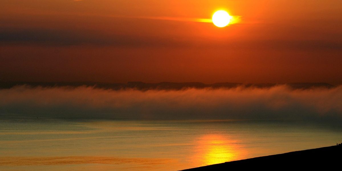 Oceanele lumii se înfierb: El Nino amenință să bată noi recorduri de căldură Oceanele au atins luna trecută un nivel de căldură aproape record, avertizează observatorul european Copernicus