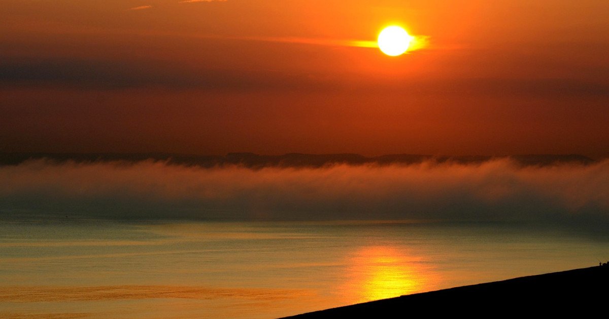 Oceanele lumii se înfierb: El Nino amenință să bată noi recorduri de căldură Oceanele au atins luna trecută un nivel de căldură aproape record, avertizează observatorul european Copernicus