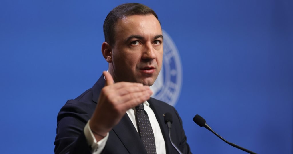 Ministrul Energiei, Bogdan Ivan, vine la Digi24: Ce subiecte fierbinți va aborda?