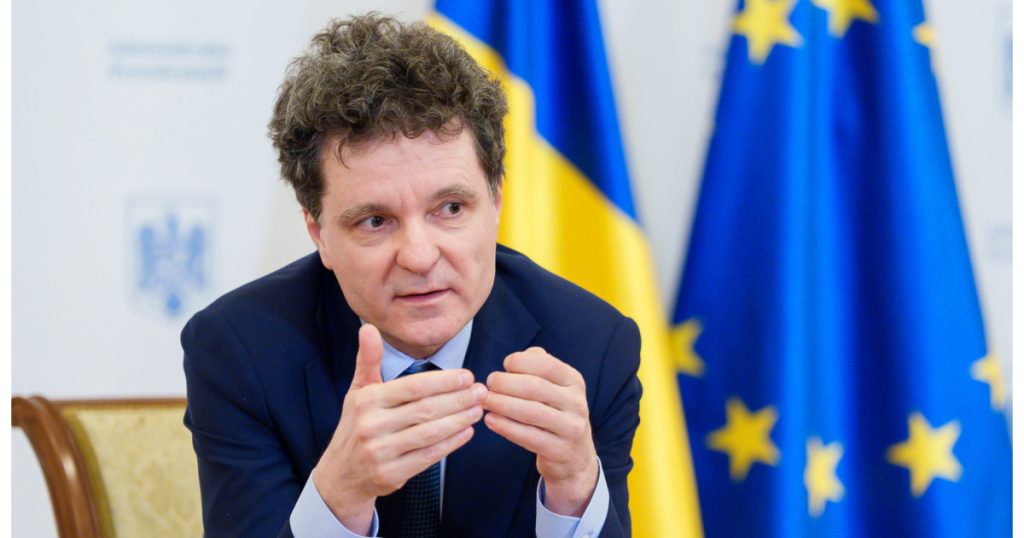 Nicușor Dan, primarul general al Capitalei, a avut luni o întâlnire la Palatul Cotroceni cu premierul Ilie Bolojan, miniștrii Energiei și Transporturilor, Bogdan Ivan și Ciprian Șerban, precum și reprezentanți ai companiilor petroliere, ca răspuns la îngrijorările legate de criza carburanților