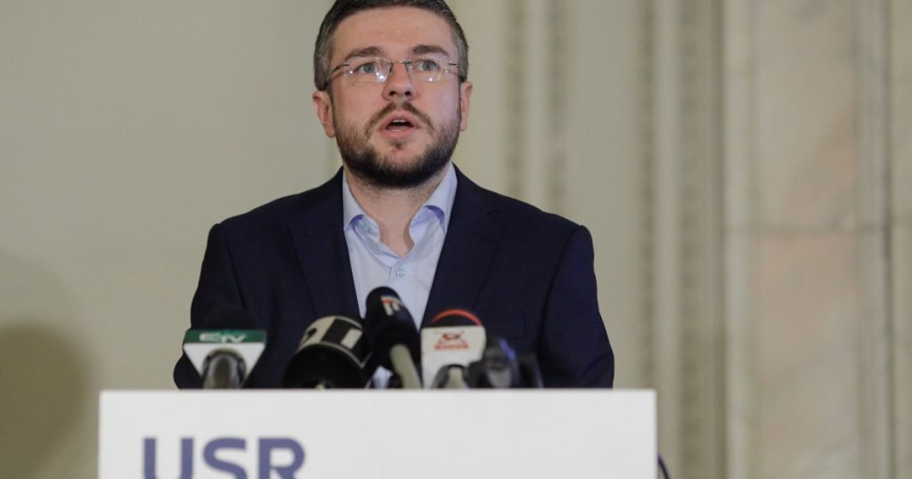 Irineu Darău (USR): Criza din Coaliție nu aduce voturi, instabilitatea e mare