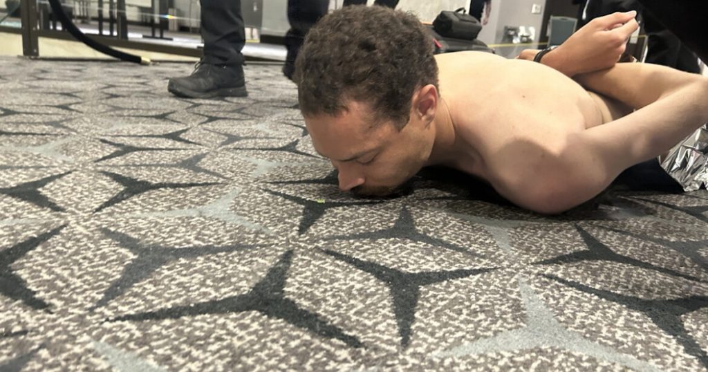 Agresiune la dineul lui Donald Trump: Cine e atacatorul?