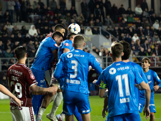 Universitatea Craiova – Rapid, duel de foc în Bănie! Oltenii pot egala „U” Cluj!