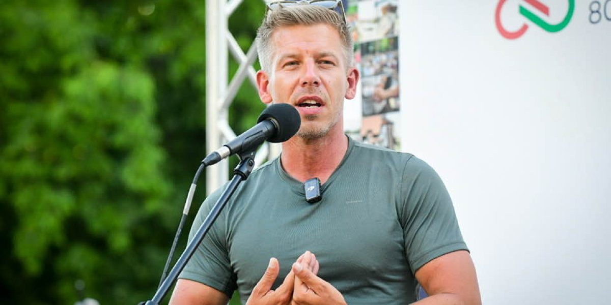 Ungaria lui Viktor Orban: Singura ce taie bugetul de apărare. Ce poate schimba Peter Magyar