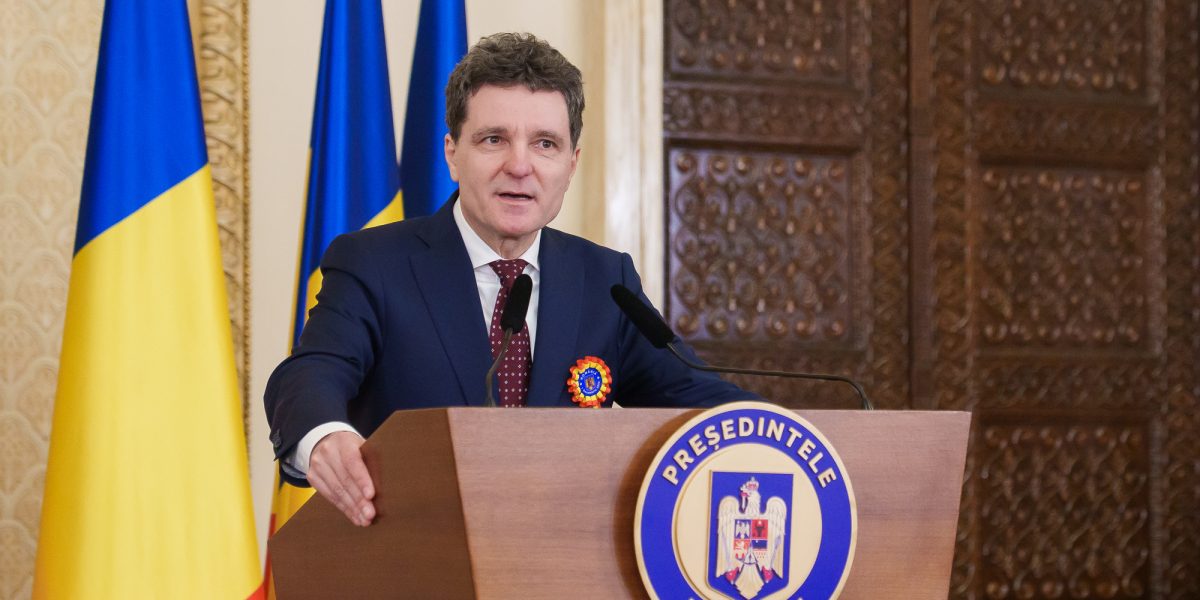 Nicusor-Dan-discurs-la-receptia-de-Ziua-Nationala-de-la-Cotroceni.jpg - StiriAlese