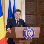 Nicusor-Dan-discurs-la-receptia-de-Ziua-Nationala-de-la-Cotroceni.jpg - StiriAlese