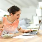 O-noua-schimbare-in-Codul-muncii-vine-in-sprijinul-parintilor-singuri.-Legea-va-intra-in-vigoare-din.jpeg - StiriAlese