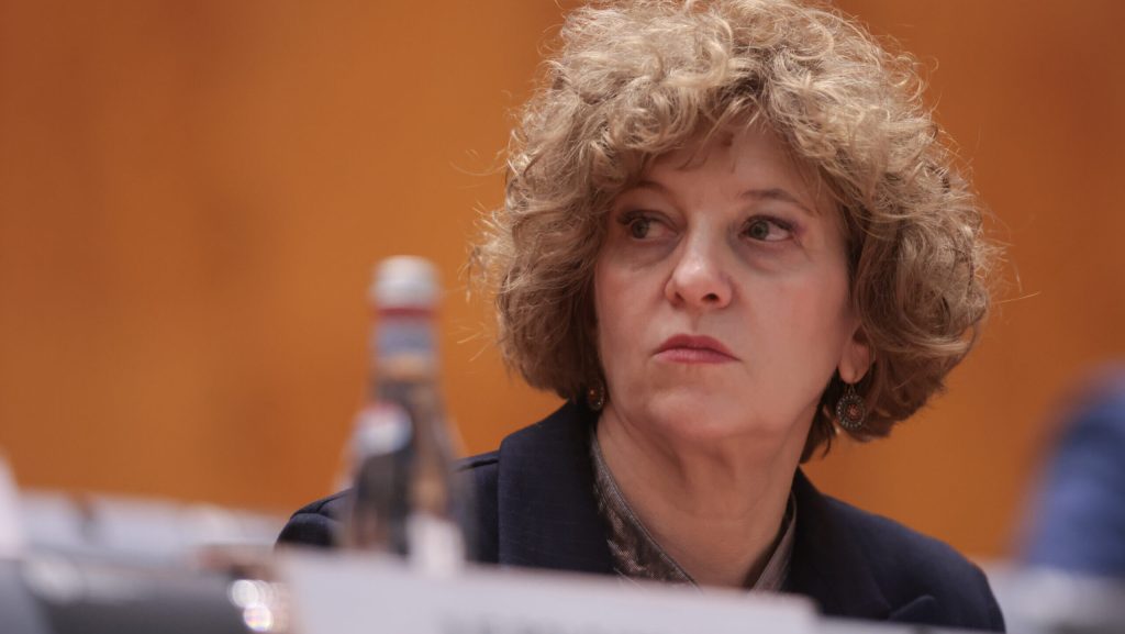 Oana Gheorghiu: Listarea companiilor de stat, o falsă problemă