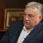 Index - Belföld - Orbán Viktor elárulta, mit jelentett az a bizonyos kézmozdulat a sajtótájékoztatón