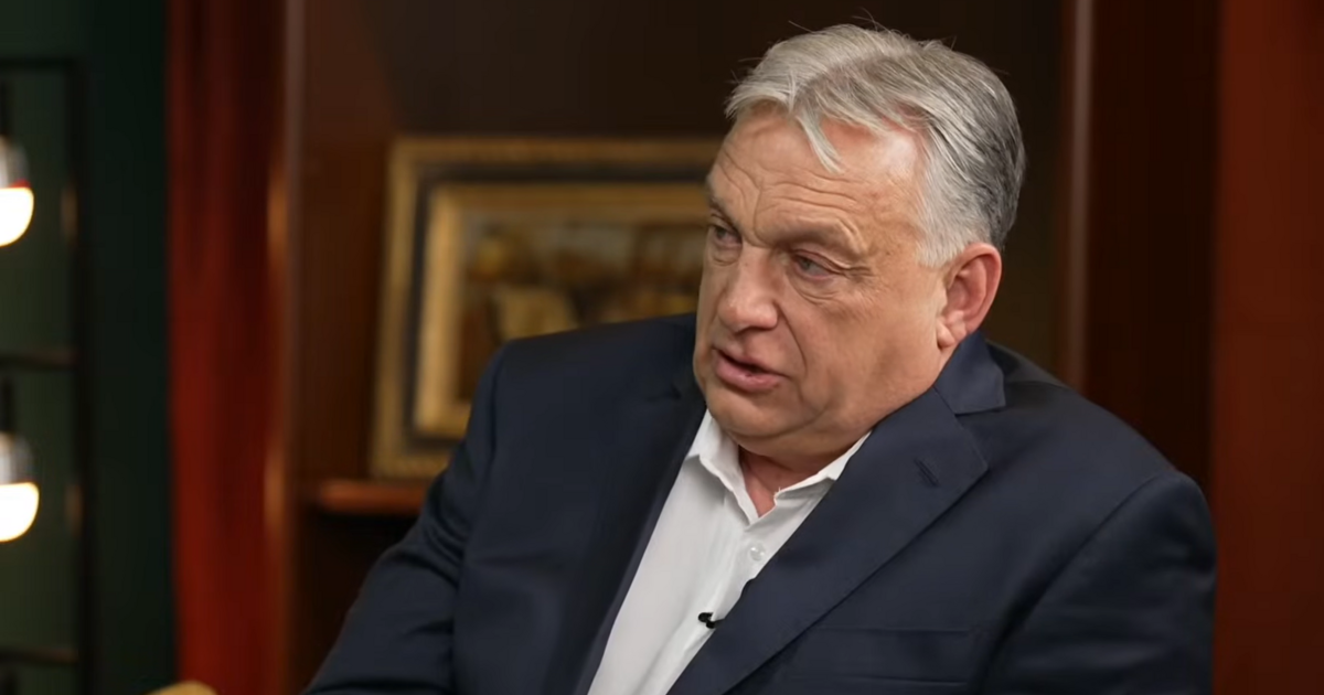 Index - Belföld - Orbán Viktor elárulta, mit jelentett az a bizonyos kézmozdulat a sajtótájékoztatón