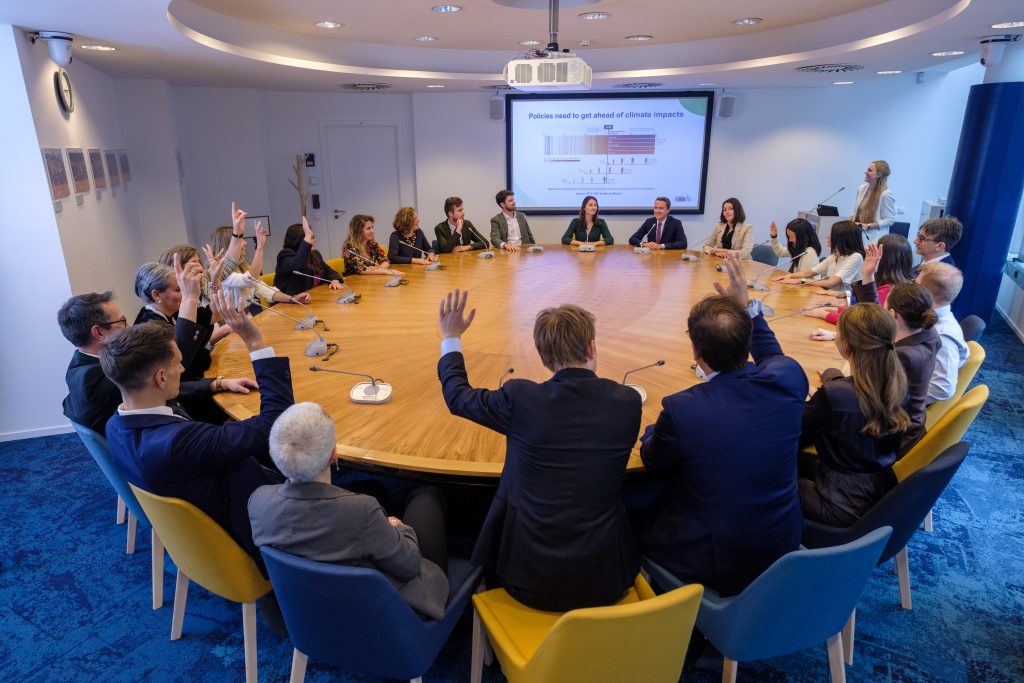 CE pregătește Comisia Europeană: Ajutor de stat pentru sectoarele afectate de criza din Orientul Mijlociu