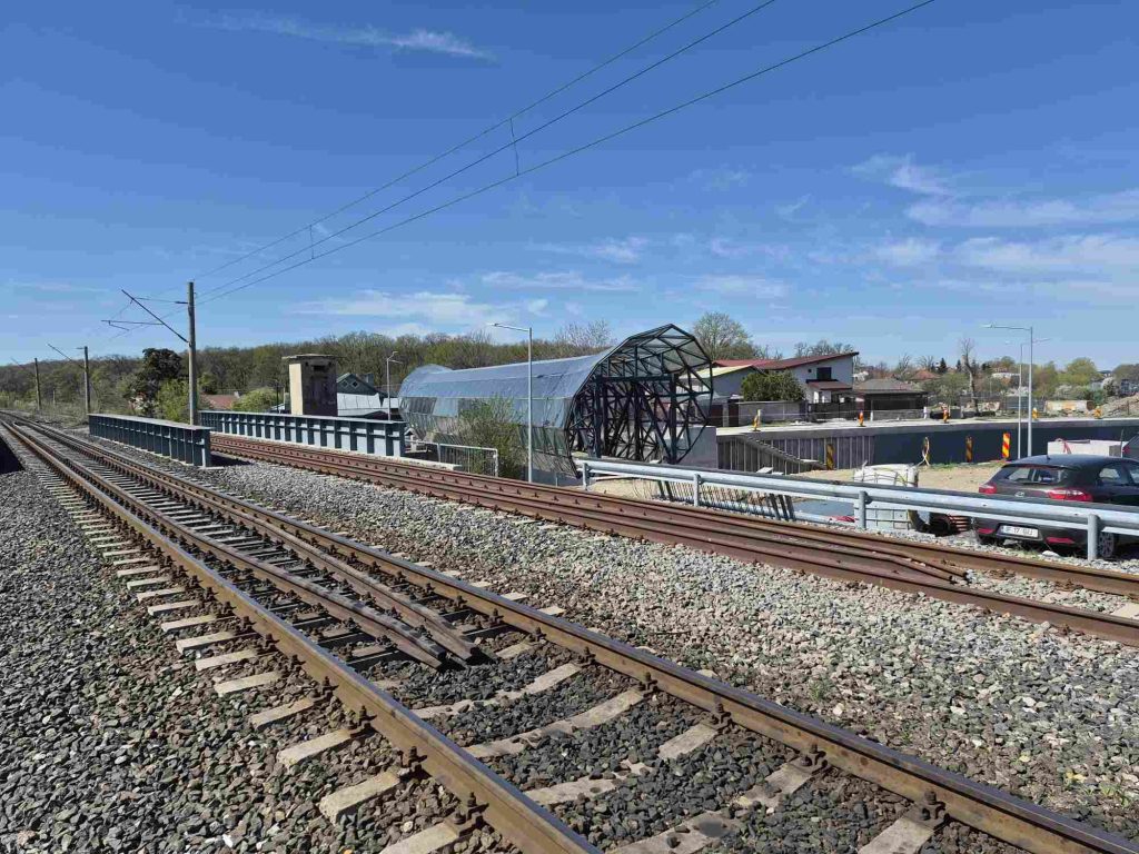 București: Gările fără lifturi, în timp ce Ilfovul modernizează!