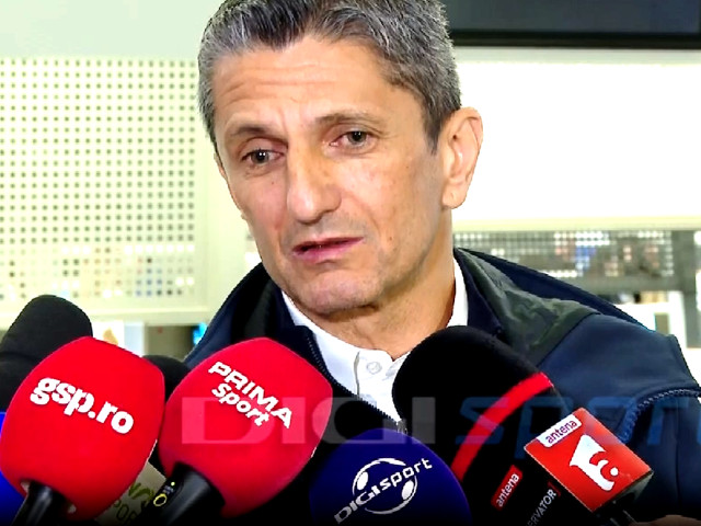 Răzvan Lucescu, vizibil afectat și cu ochii în lacrimi, a părăsit România, după o serie de rezultate dezamăgitoare la echipa națională de fotbal