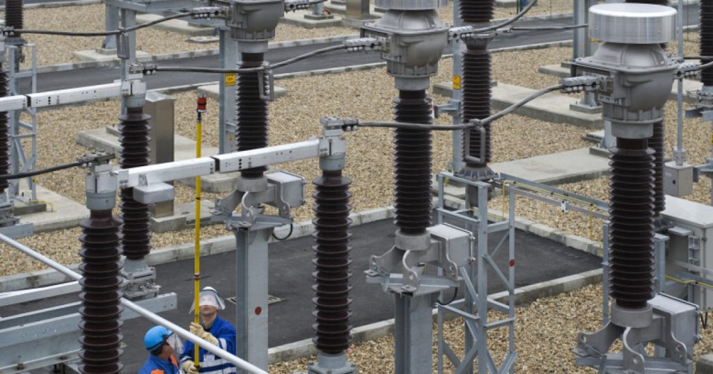 Cabinetul propune: Greutăți la racordarea la electricitate, pentru a stopa speculațiile