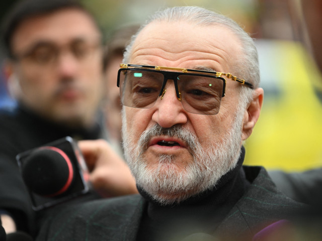 Becali, ultimatum pentru un fotbalist FCSB: „Fii cu bun simț, ești om!”