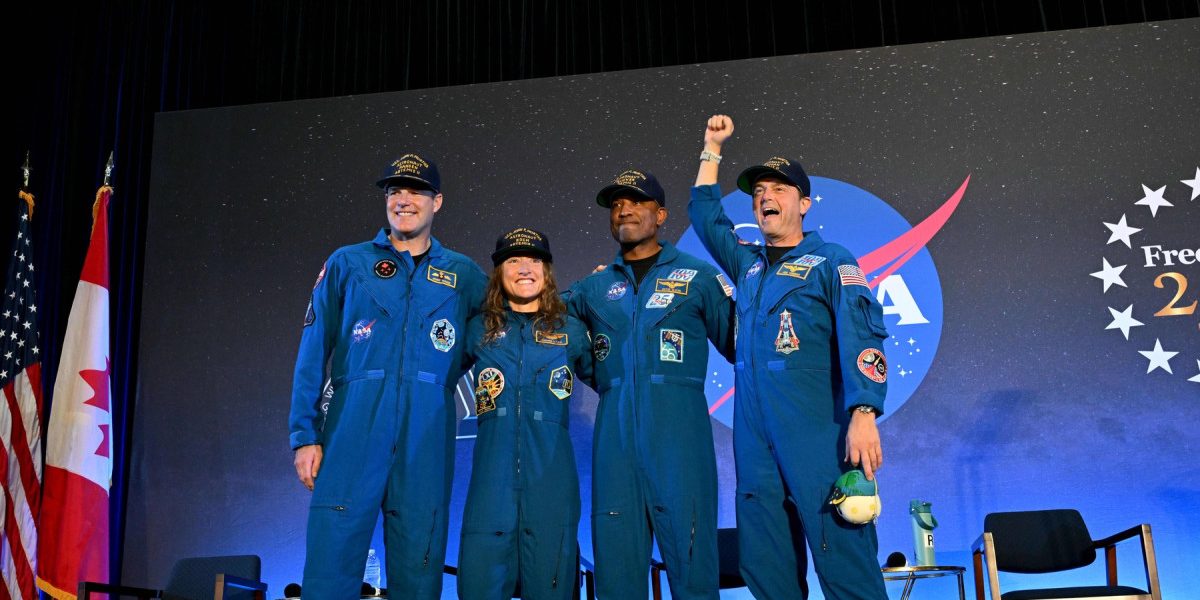 „Pământul era ca o barcă de salvare suspendată în univers”. Primele declarații ale echipajului Artemis II