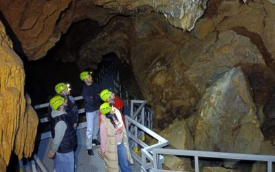 Grota Ursului, bijuteria din Arad, redeschisă: sistemul de iluminat, aproape gata
