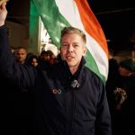 A DANSAT scandalos pe mormintele eroilor: Gestul șocant care face valuri