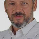 Un neurochirurg din Constanța s-a pretins profesor la Stanford și a taxat cu peste 4.000 de euro un produs de 187 lei