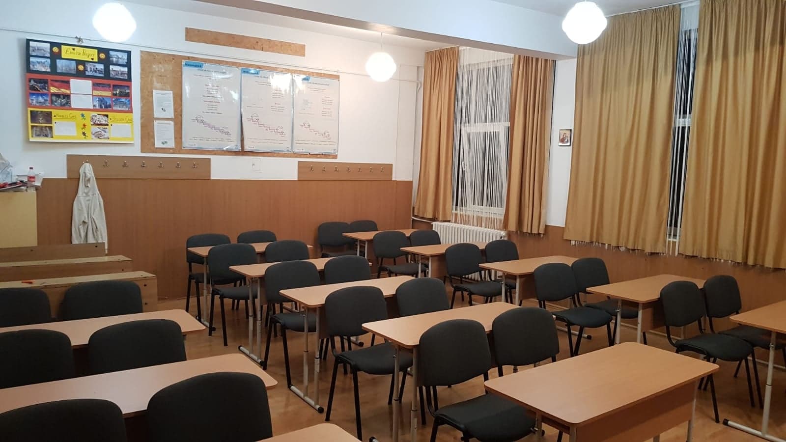 (AUDIO) Programele școlare pentru clasa a IX-a, aproape finalizate. Manualele așteptate din toamnă