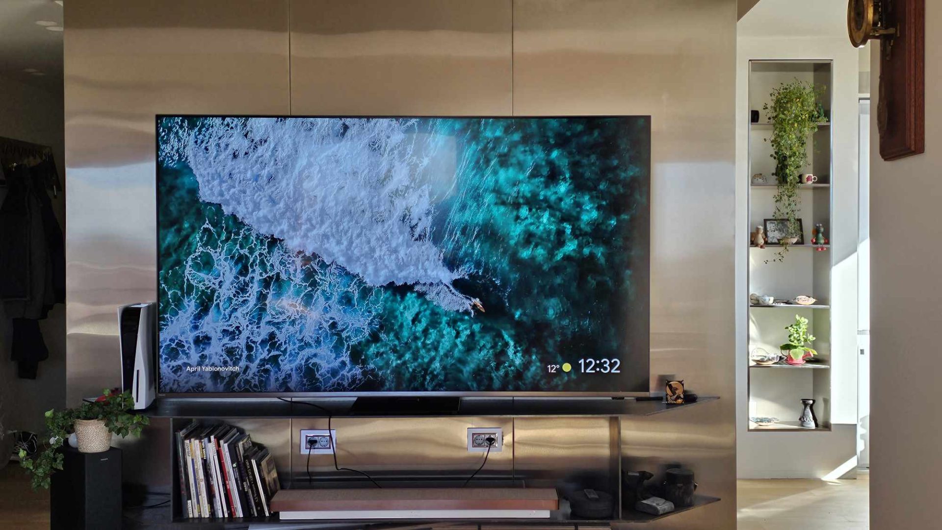 De ce merită să dezinstalezi aplicațiile pe care nu le mai folosești Mulți utilizatori de Smart TV păstrează toate aplicațiile instalate, chiar dacă folosesc constant doar câteva