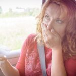 Mașina nu te mai chinuie: Gesta asta simplă te scapă de răul de mișcare!