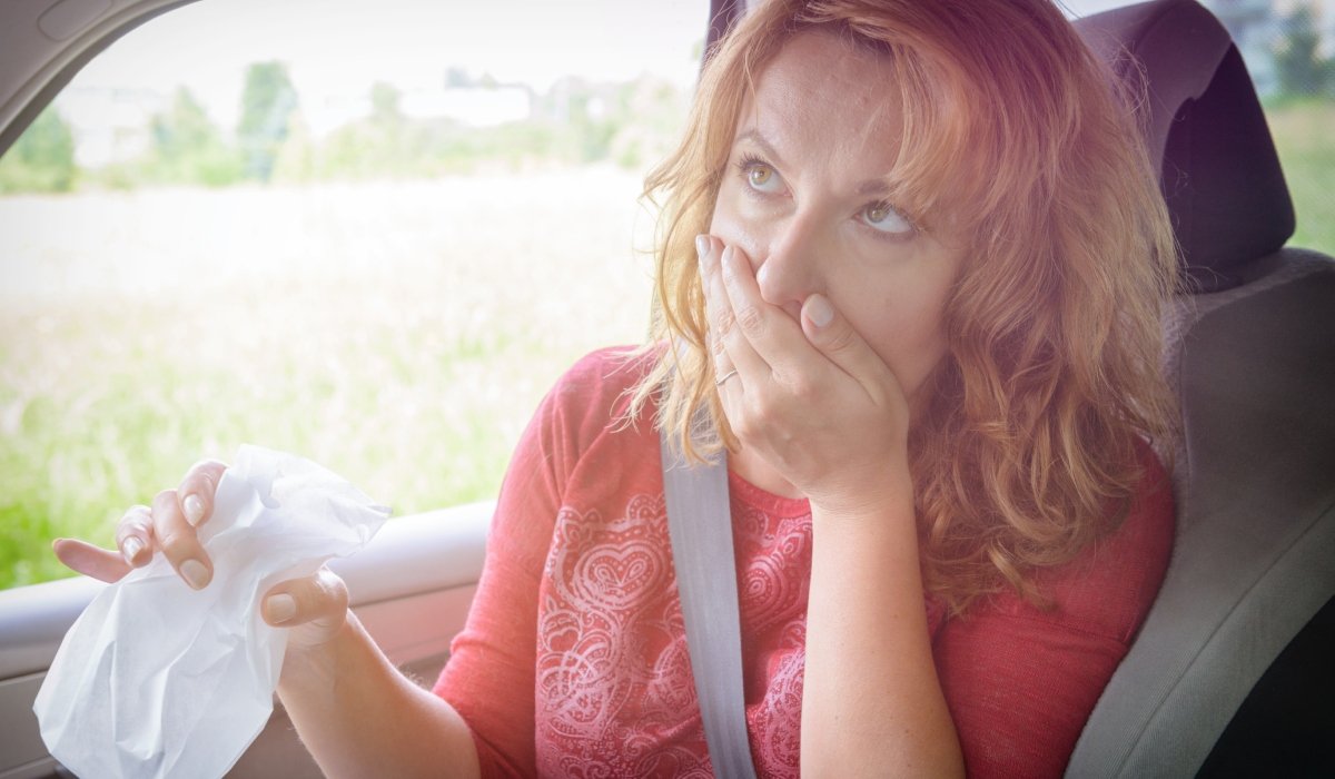 Mașina nu te mai chinuie: Gesta asta simplă te scapă de răul de mișcare!