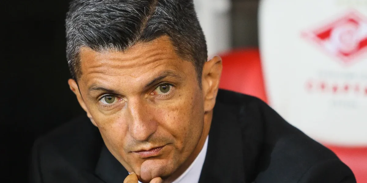 Răzvan Lucescu, emoții pe aeroport: „Vorbiți cu părinții cât mai mult!”