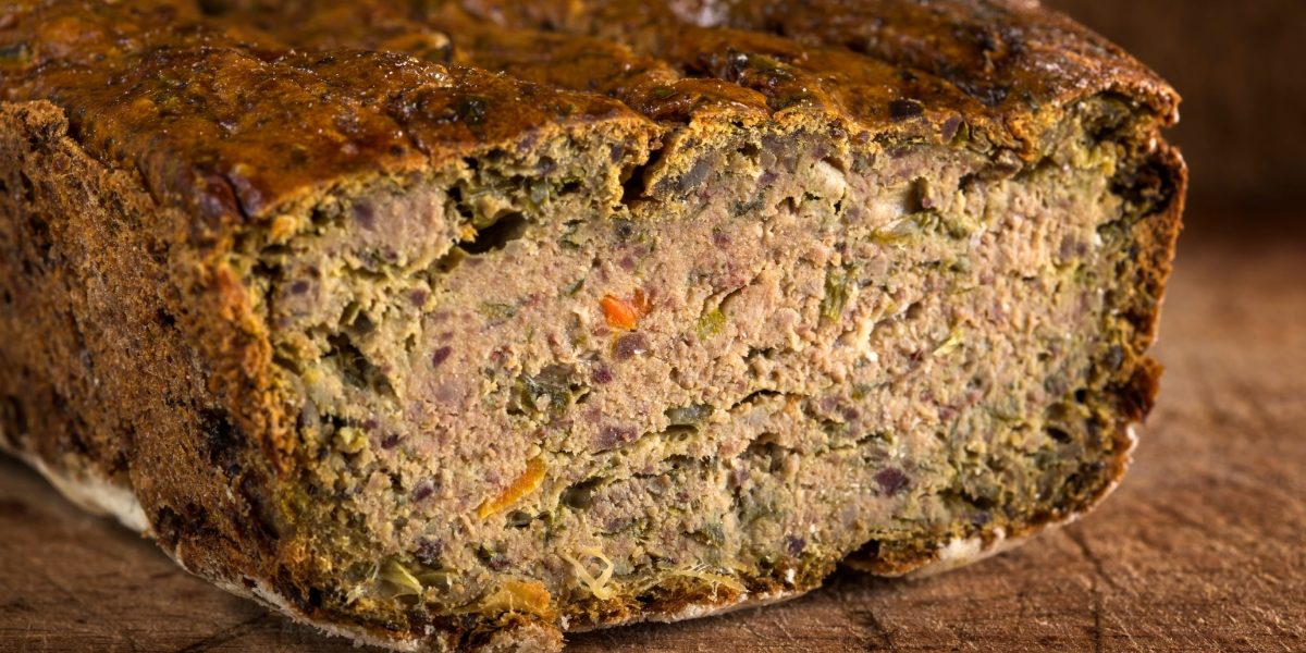 Delicios drob de post cu ciuperci, spanac și leurdă: rețeta secretă