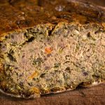 Delicios drob de post cu ciuperci, spanac și leurdă: rețeta secretă