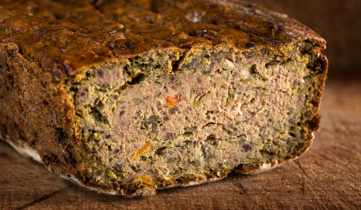 Delicios drob de post cu ciuperci, spanac și leurdă: rețeta secretă