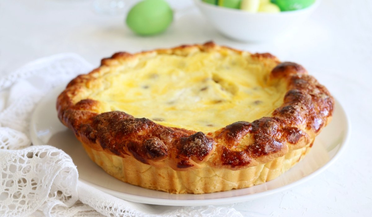 Pasca vegană, o reinterpretare a desertului tradițional, își face loc pe mesele românilor, promițând o experiență culinară similară, dar cu o abordare mai sănătoasă și fără ingrediente de origine animală sau gluten