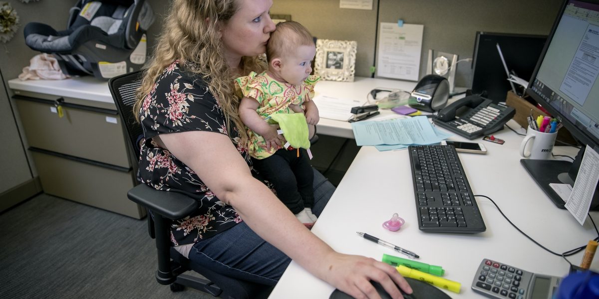 Revenire-la-locul-de-munca-din-concediu-de-maternitate-reguli-documente.jpg - StiriAlese