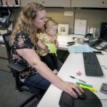 Revenire-la-locul-de-munca-din-concediu-de-maternitate-reguli-documente.jpg - StiriAlese