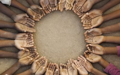 Lecție de altruism: Povestea românilor care au grijă de copiii orfani din Tanzania. „În fiecare casă, am angajat un cuplu de părinți”